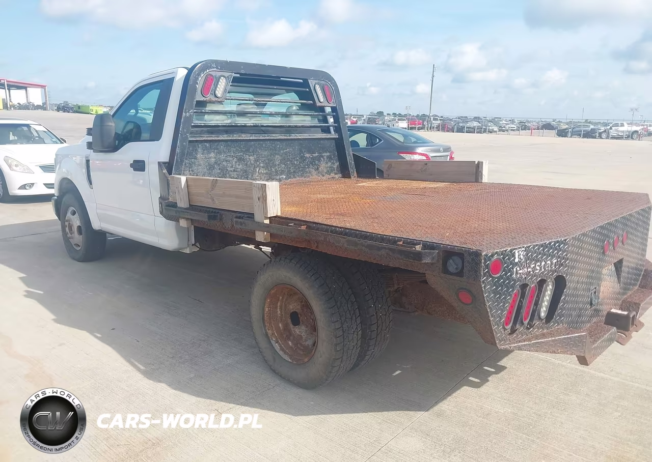 2018 Ford F-350 Chassis Xl VIN:1FDRF3G60JEC25844 - 3