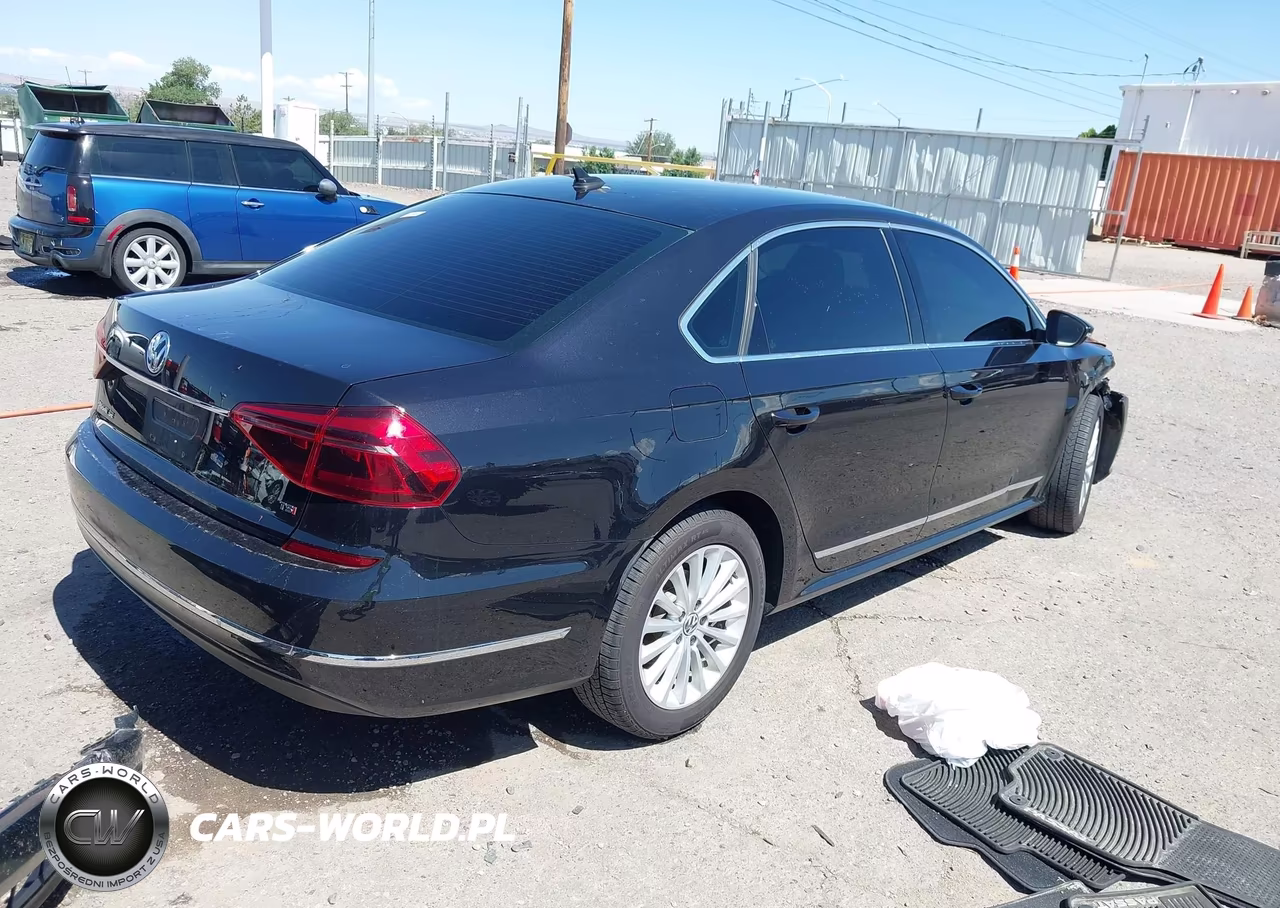 2017 Volkswagen Passat 1.8T Se VIN:1VWBT7A33HC040937 - 4