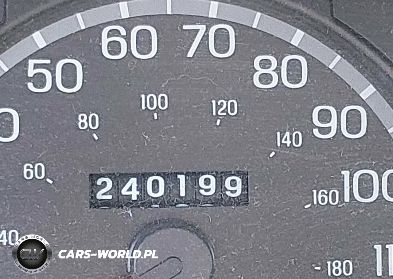 2003 Ford Crown Victoria Standard VIN:2FAFP73W83X156877 - 14