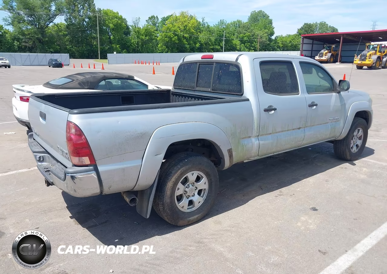 2005 Toyota Tacoma Prerunner V6 VIN:5TEKU72N65Z038242 - 4