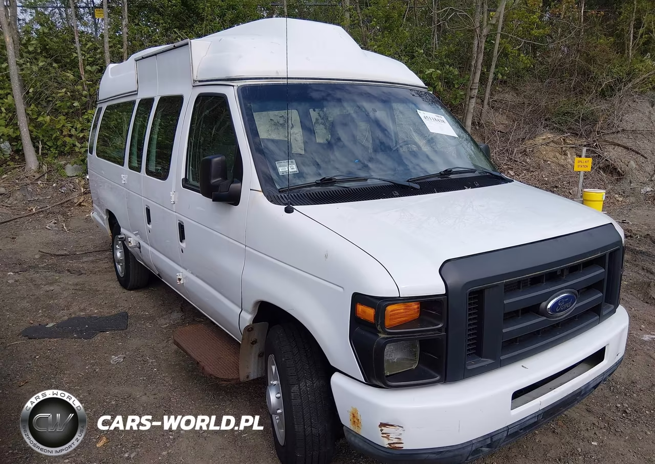 2013 Ford Econoline Cargo Van Commercial – zdjęcie 1 z 16