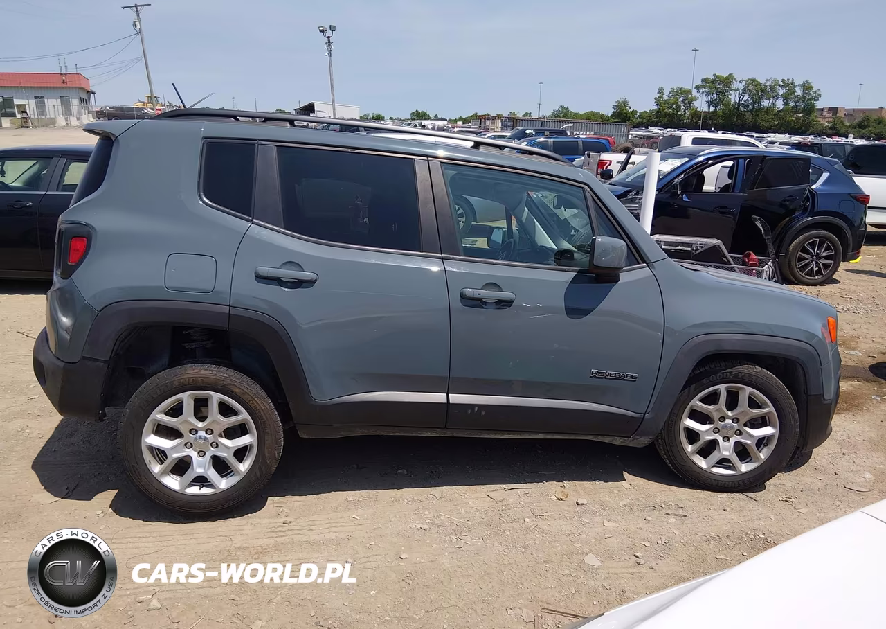 2018 Jeep Renegade Latitude 4X4 VIN:ZACCJBBBXJPG75953 - 13