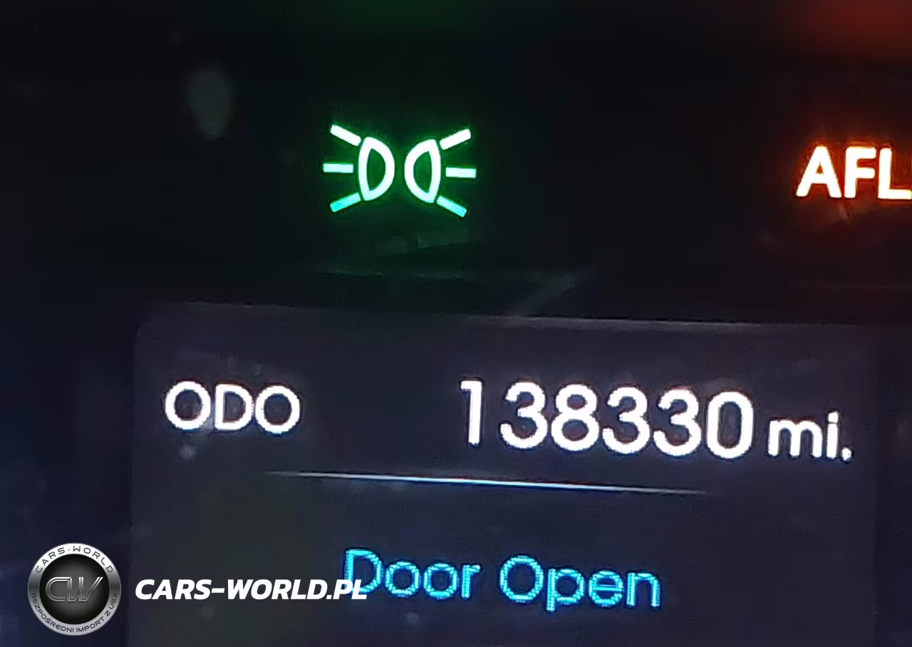 2014 Hyundai Genesis 3.8 VIN:KMHGC4DD8EU263696 - 15