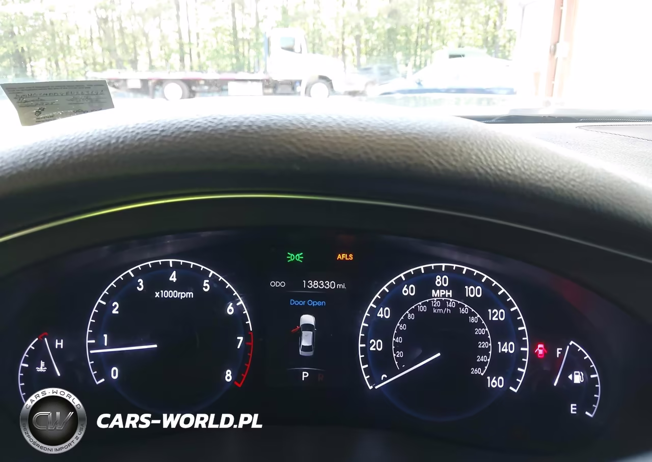 2014 Hyundai Genesis 3.8 VIN:KMHGC4DD8EU263696 - 7