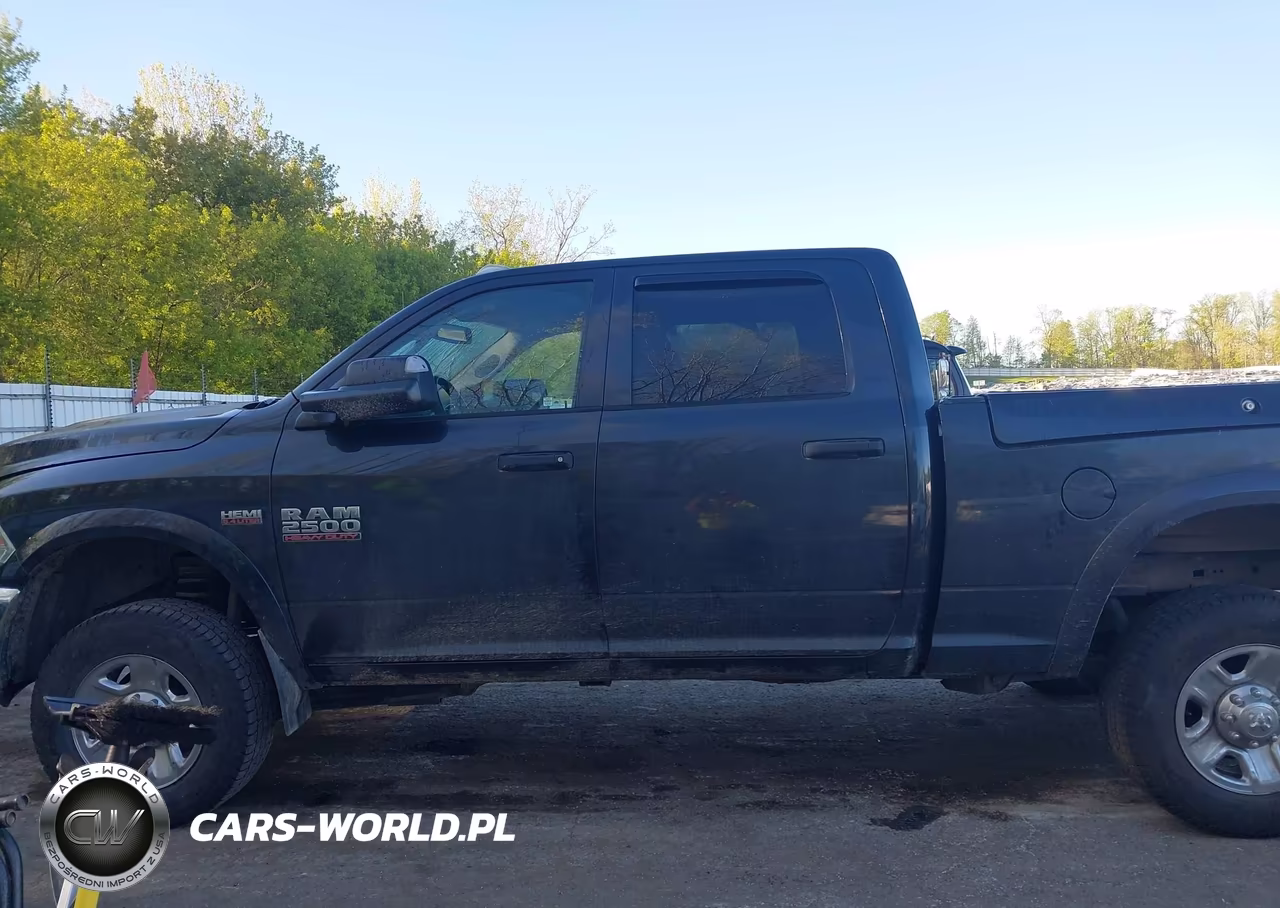 2016 Ram 2500 Laramie Power Wagon VIN:3C6TR5FJ9GG287139 - 14