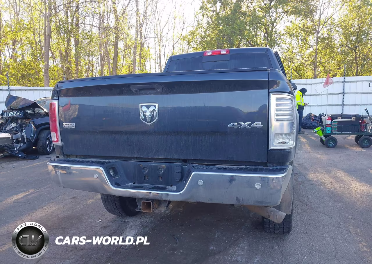 2016 Ram 2500 Laramie Power Wagon VIN:3C6TR5FJ9GG287139 - 16