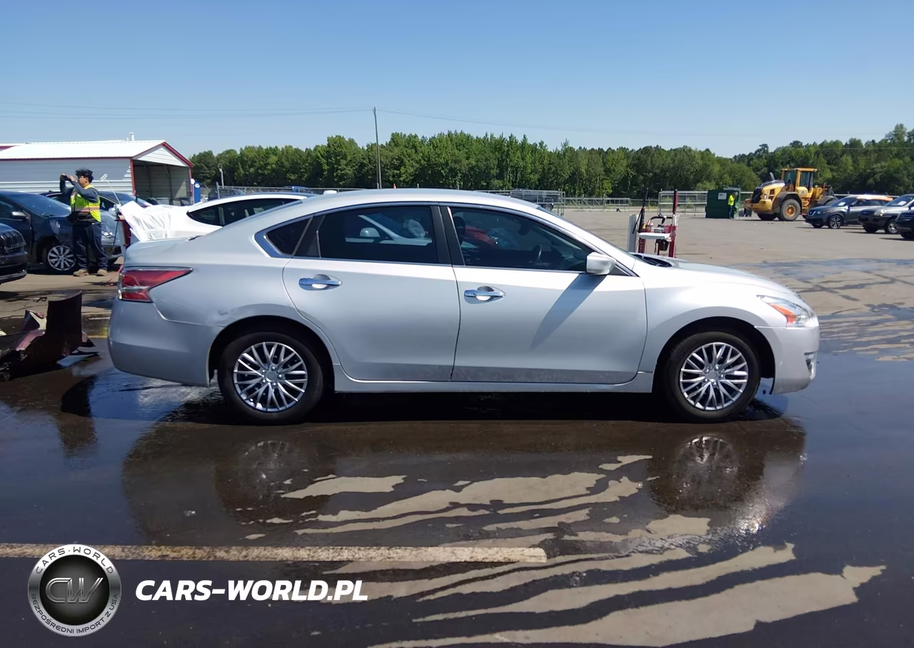 2015 Nissan Altima 2.5 S VIN:1N4AL3AP8FN907329 - 14
