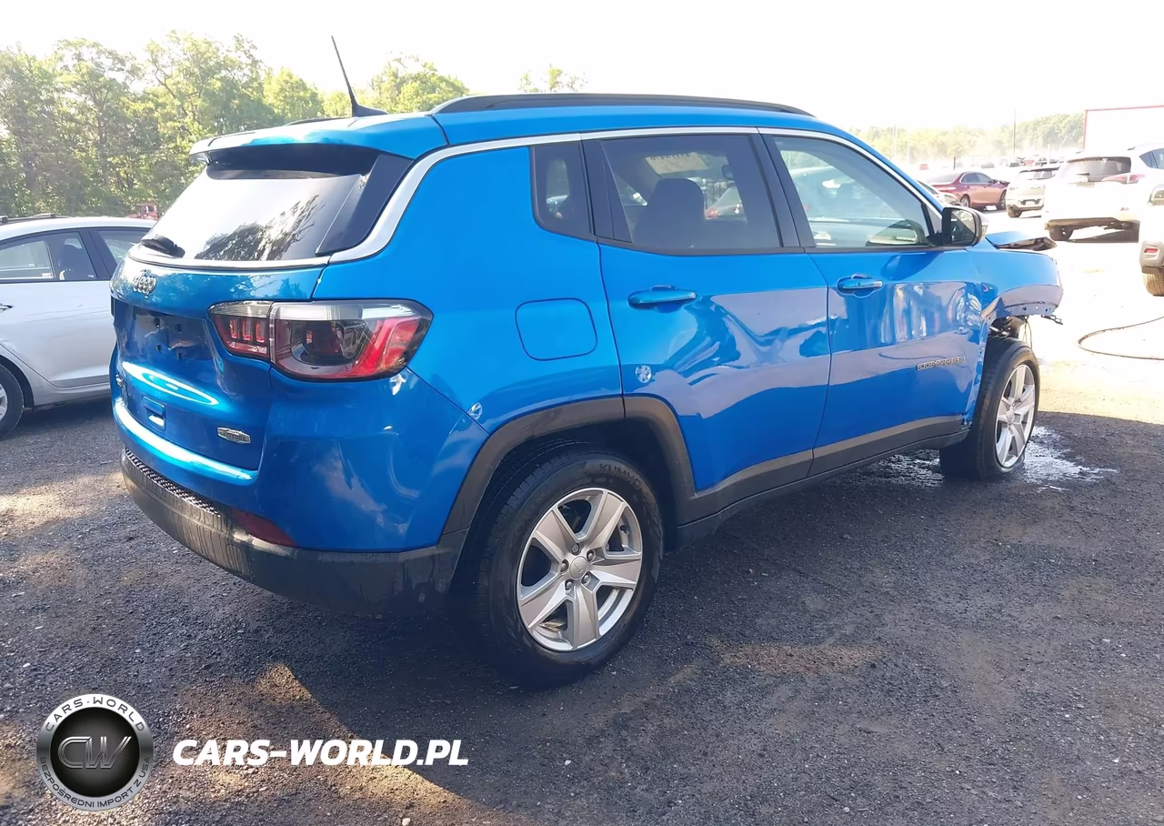 2022 Jeep Compass Latitude 4X4 VIN:3C4NJDBB4NT152107 - 4