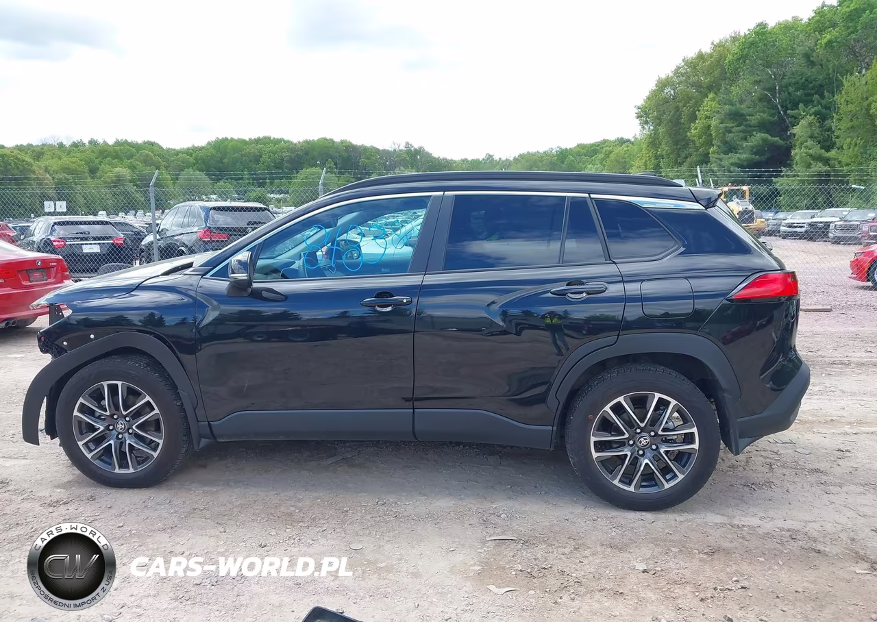 2026 Toyota Corolla Cross Xle VIN:7MUDAABG8TV149164 - 14