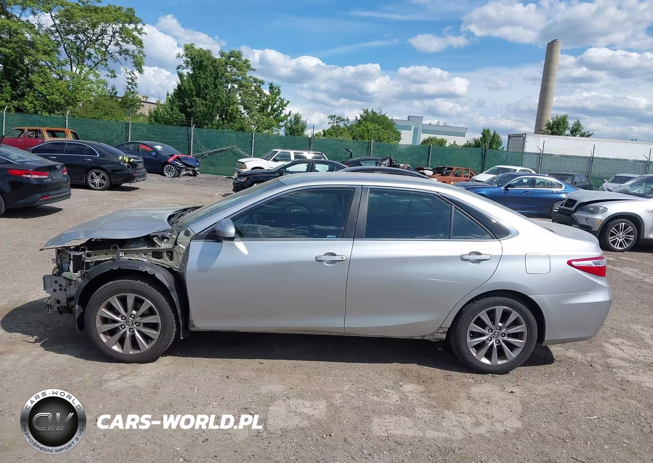 2016 Toyota Camry Xle VIN:4T4BF1FK5GR532547 - 15