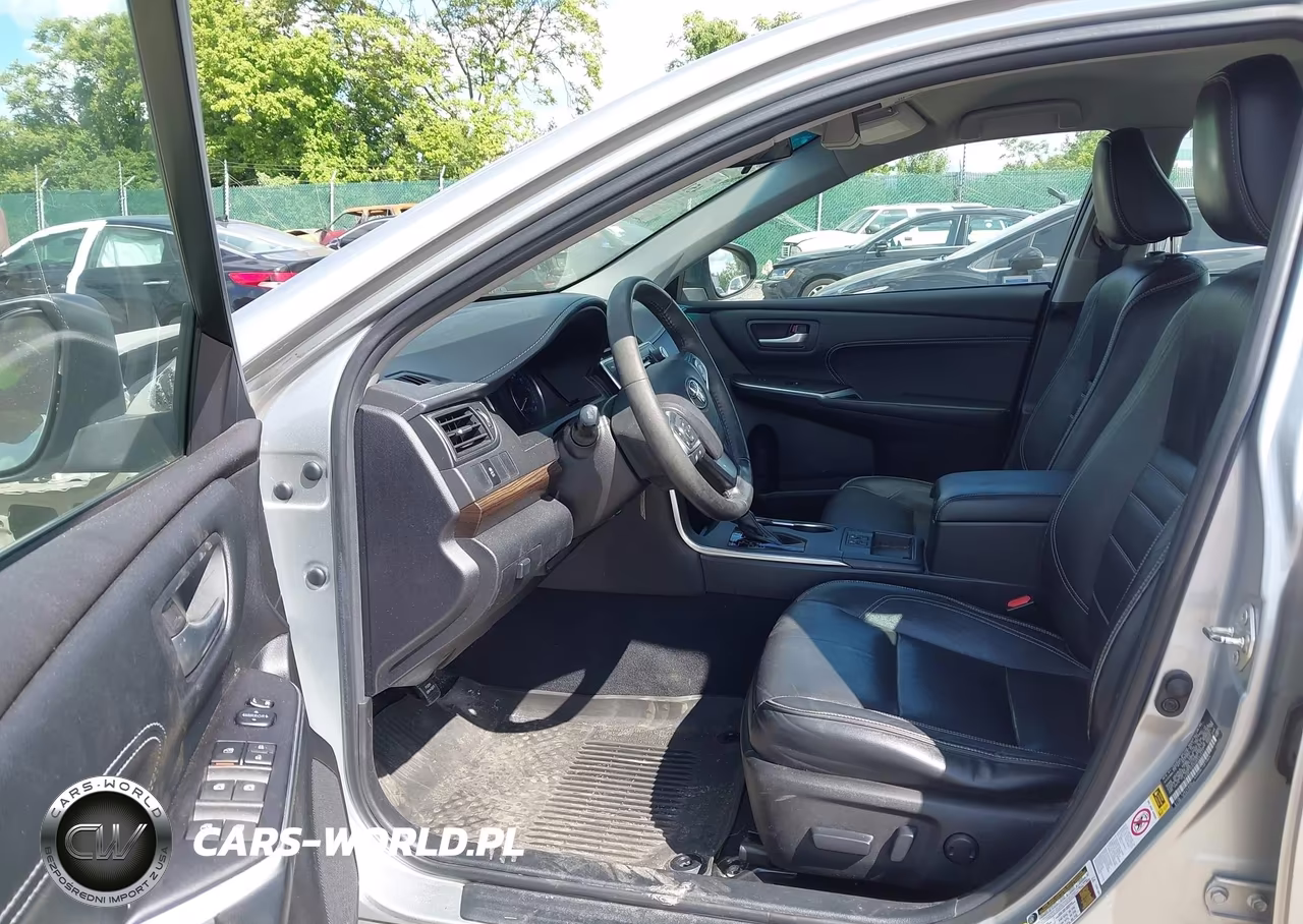 2016 Toyota Camry Xle VIN:4T4BF1FK5GR532547 - 18