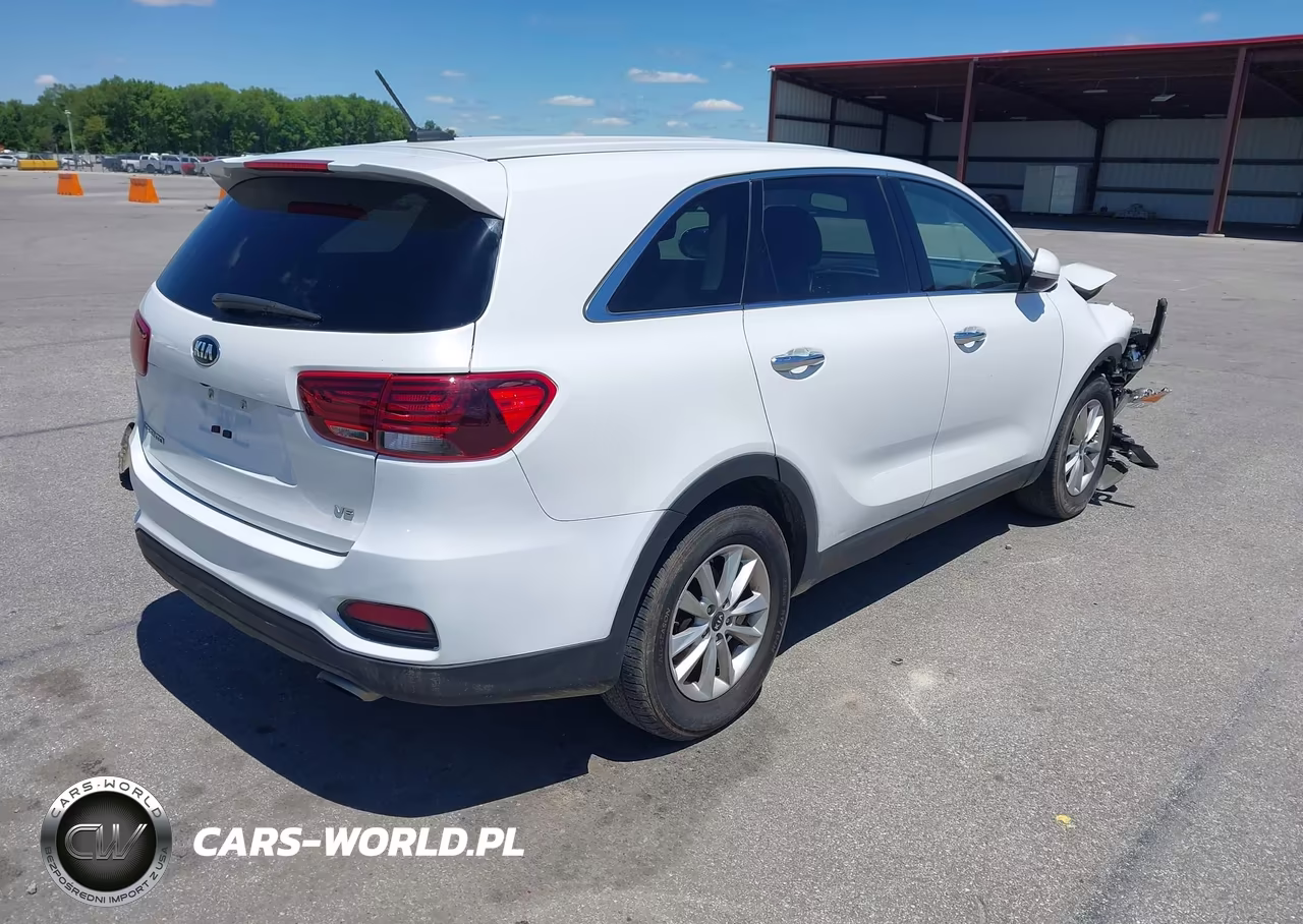 2019 Kia Sorento 3.3L Lx VIN:5XYPG4A59KG494948 - 4