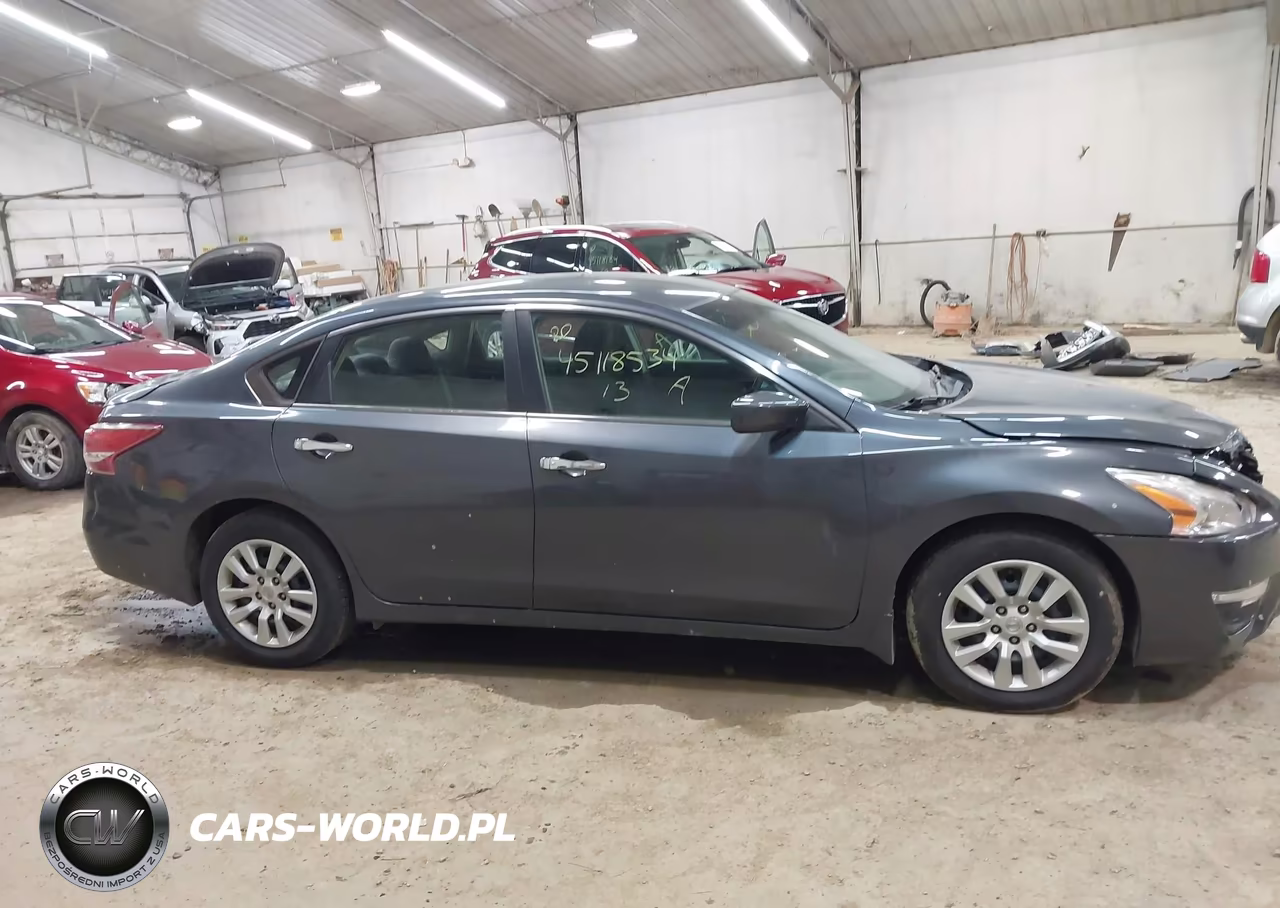 2013 Nissan Altima 2.5 S VIN:1N4AL3AP8DC921742 - 13