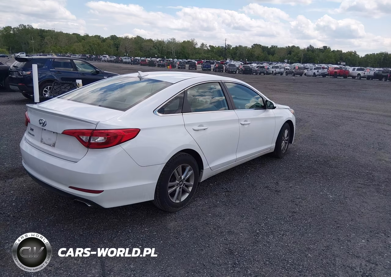 2017 Hyundai Sonata VIN:5NPE24AF6HH544186 - 4