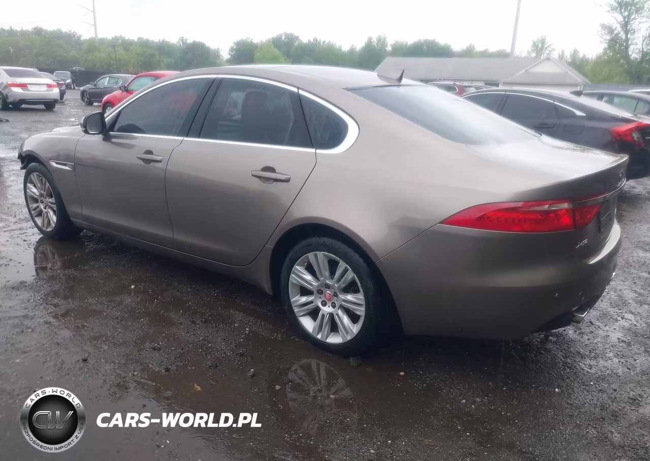2016 Jaguar Xf 35T Premium VIN:SAJBJ4BV8GCY17507 - 3