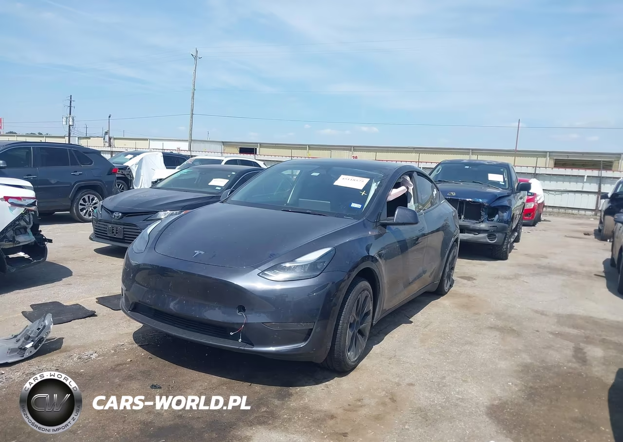2025 Tesla Model Y Long Range Dual Motor Rear-Wheel Drive VIN:7SAYGDED5SA347359 - 2
