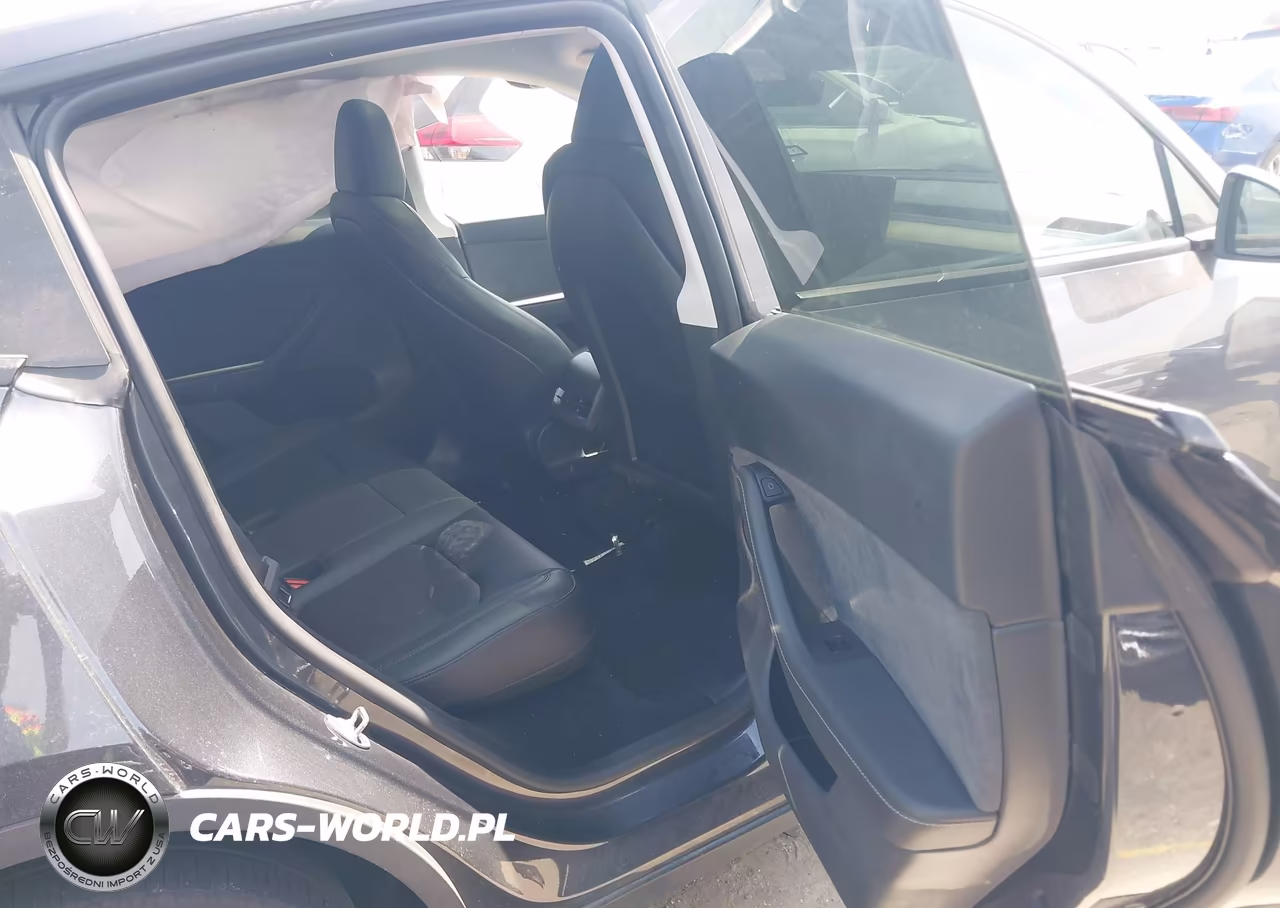 2025 Tesla Model Y Long Range Dual Motor Rear-Wheel Drive VIN:7SAYGDED5SA347359 - 8