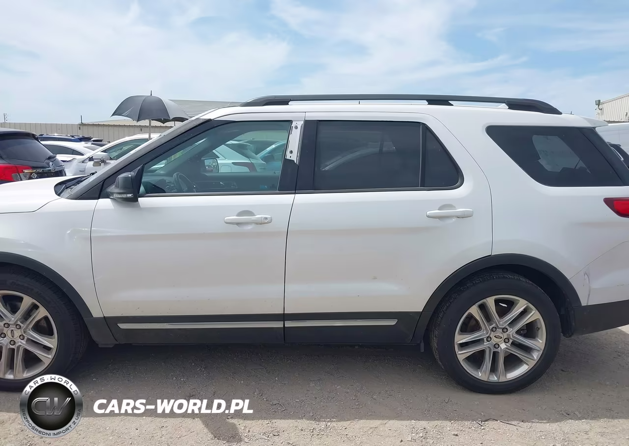 2017 Ford Explorer Xlt VIN:1FM5K7D89HGB90792 - 14