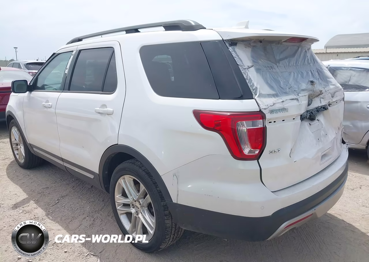 2017 Ford Explorer Xlt VIN:1FM5K7D89HGB90792 - 3