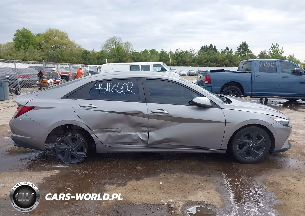2021 Hyundai Elantra Sel VIN:KMHLM4AG9MU069977 - 13