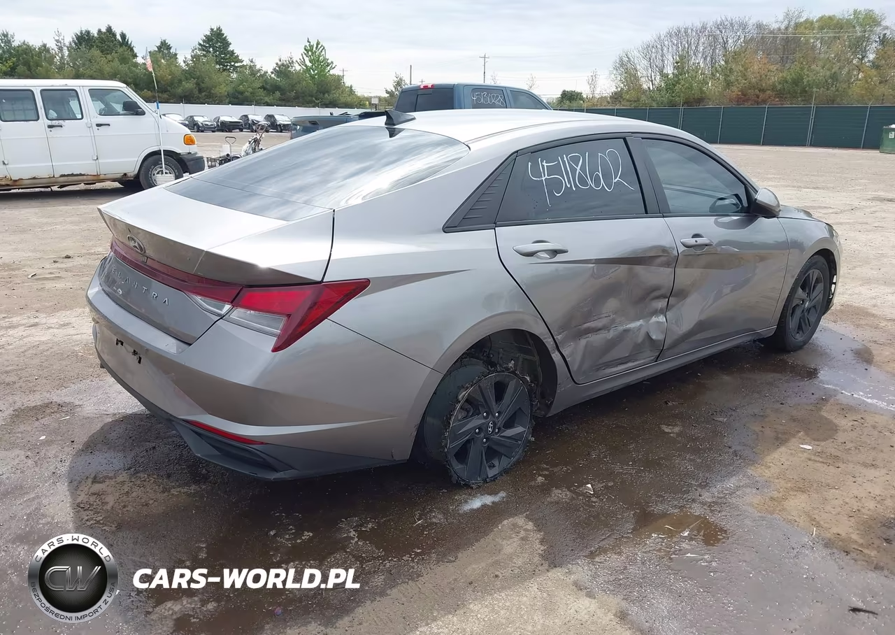2021 Hyundai Elantra Sel VIN:KMHLM4AG9MU069977 - 4