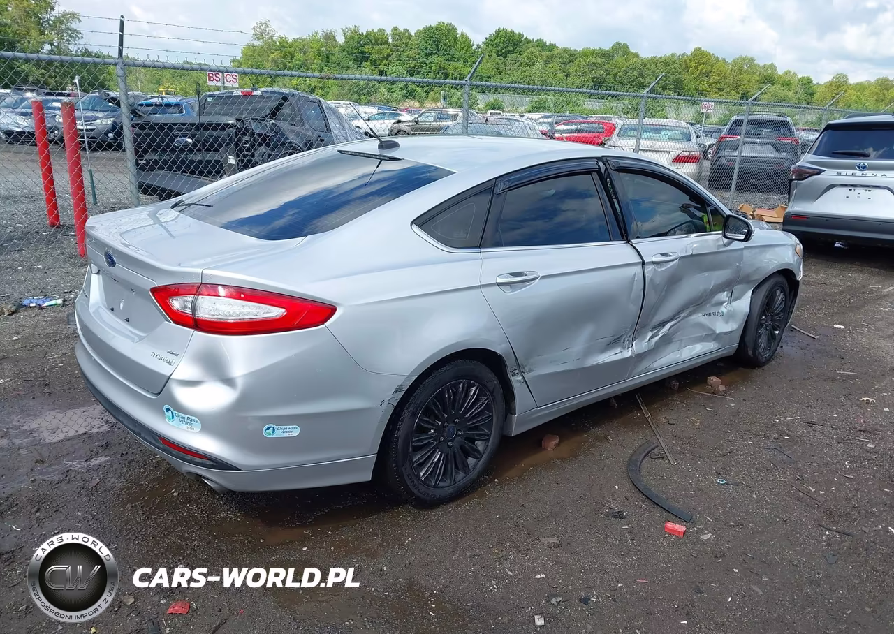 2016 Ford Fusion Hybrid Se VIN:3FA6P0LU2GR389017 - 4