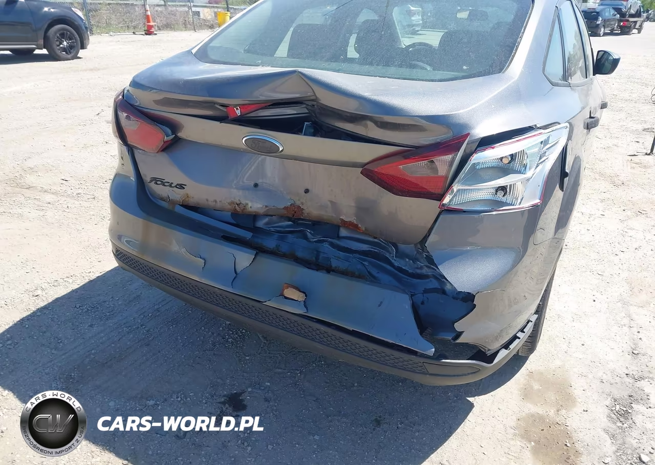 2012 Ford Focus S VIN:1FAHP3E25CL173032 - 6