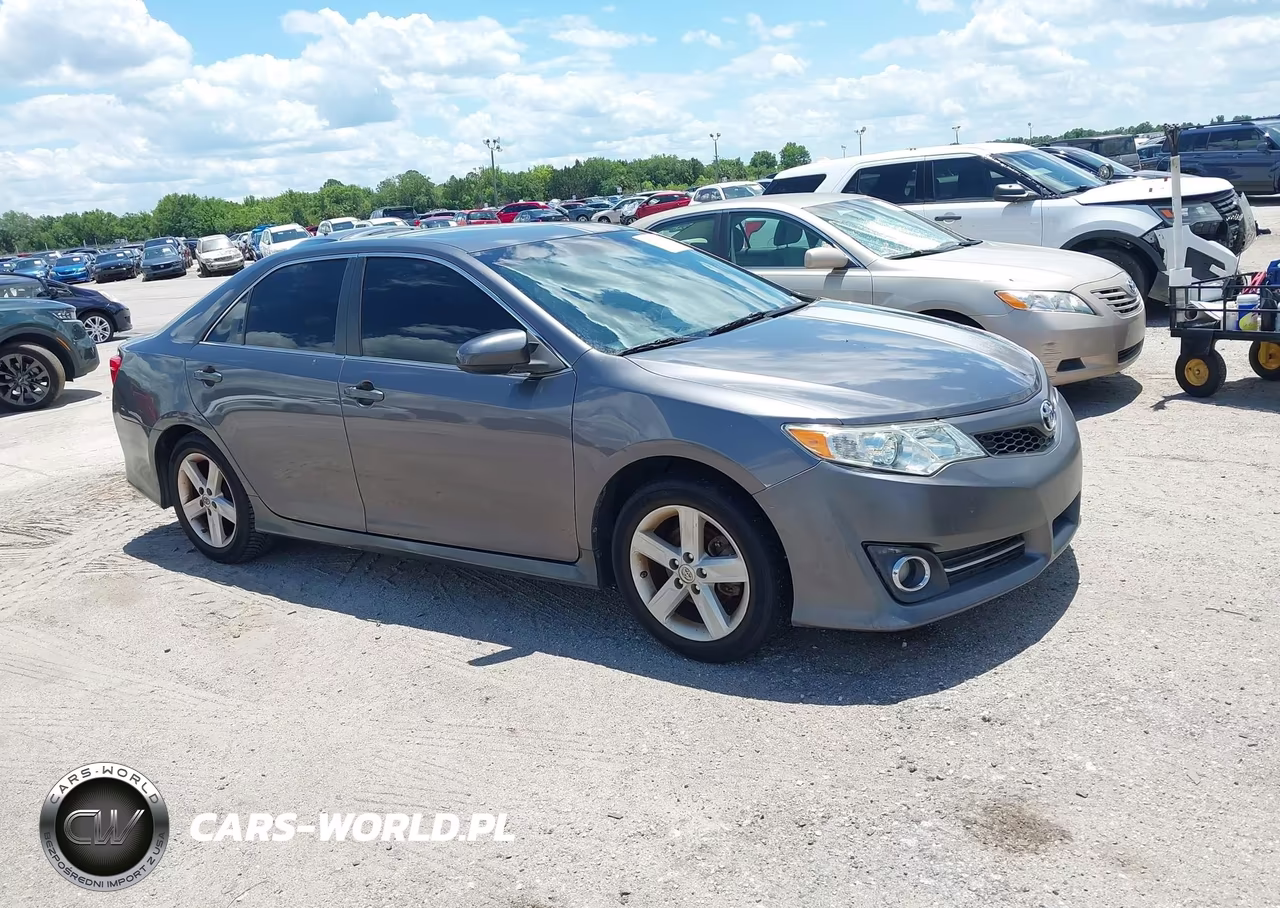 Główne zdjęcie 2014 Toyota Camry Se