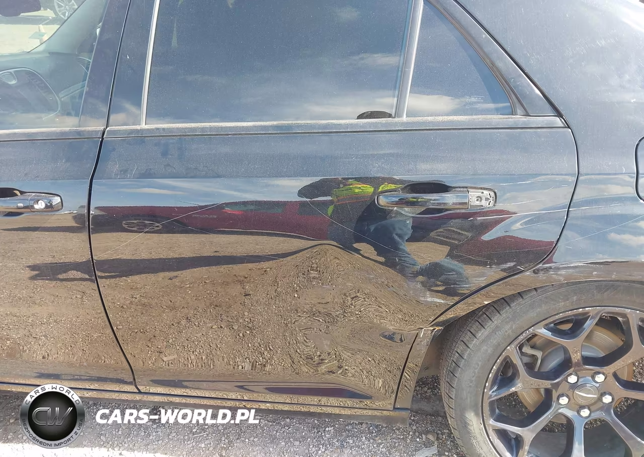 2020 Chrysler 300 Touring VIN:2C3CCAAGXLH158856 - 12