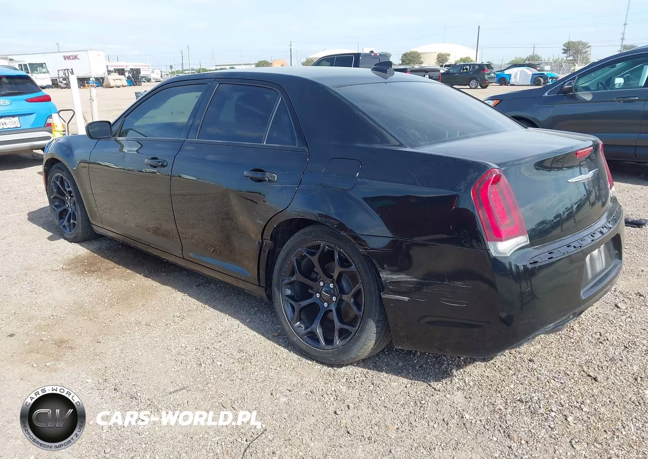 2020 Chrysler 300 Touring VIN:2C3CCAAGXLH158856 - 3