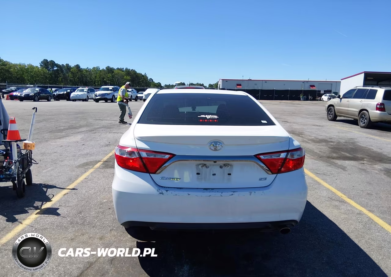 2017 Toyota Camry Se VIN:4T1BF1FK0HU754070 - 16