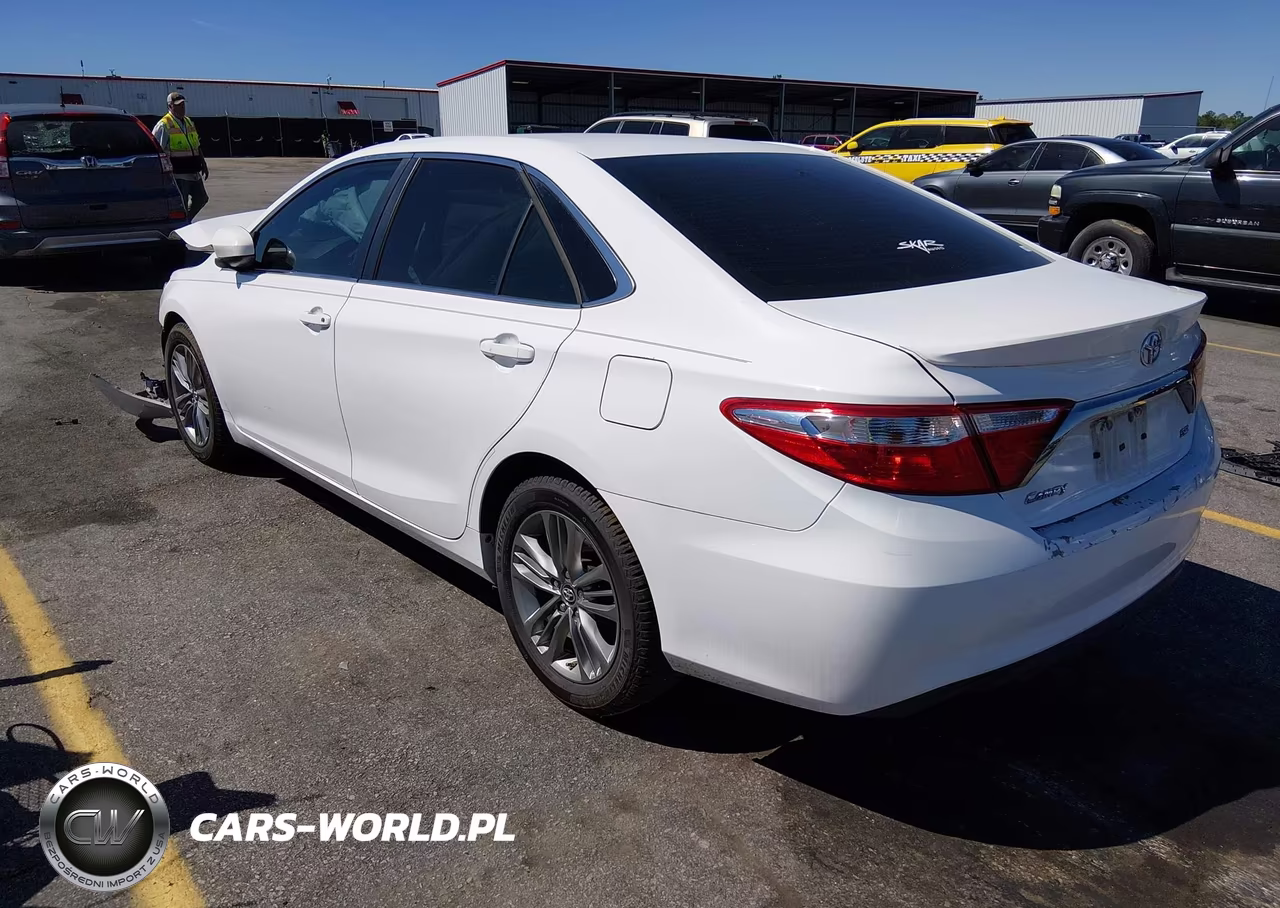 2017 Toyota Camry Se VIN:4T1BF1FK0HU754070 - 3