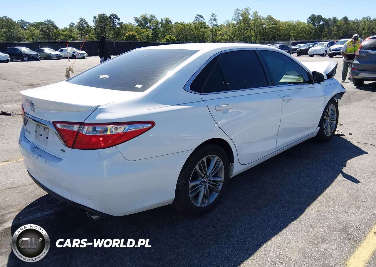 2017 Toyota Camry Se VIN:4T1BF1FK0HU754070 - 4