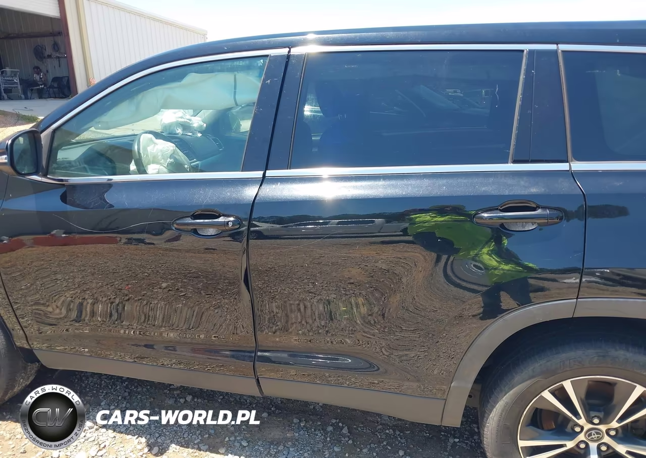 2019 Toyota Highlander Le VIN:5TDZARFH9KS054239 - 15