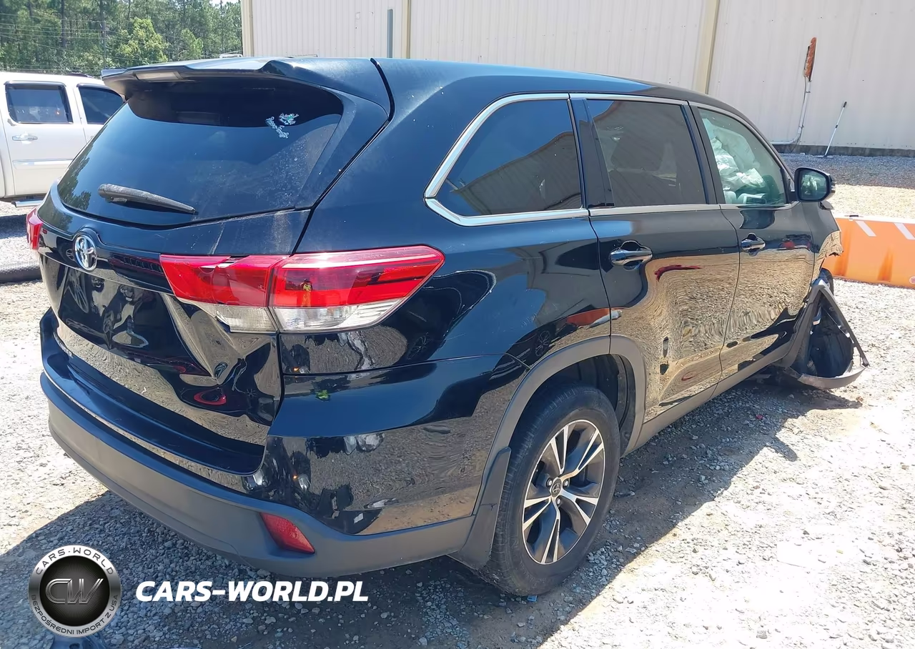 2019 Toyota Highlander Le VIN:5TDZARFH9KS054239 - 4