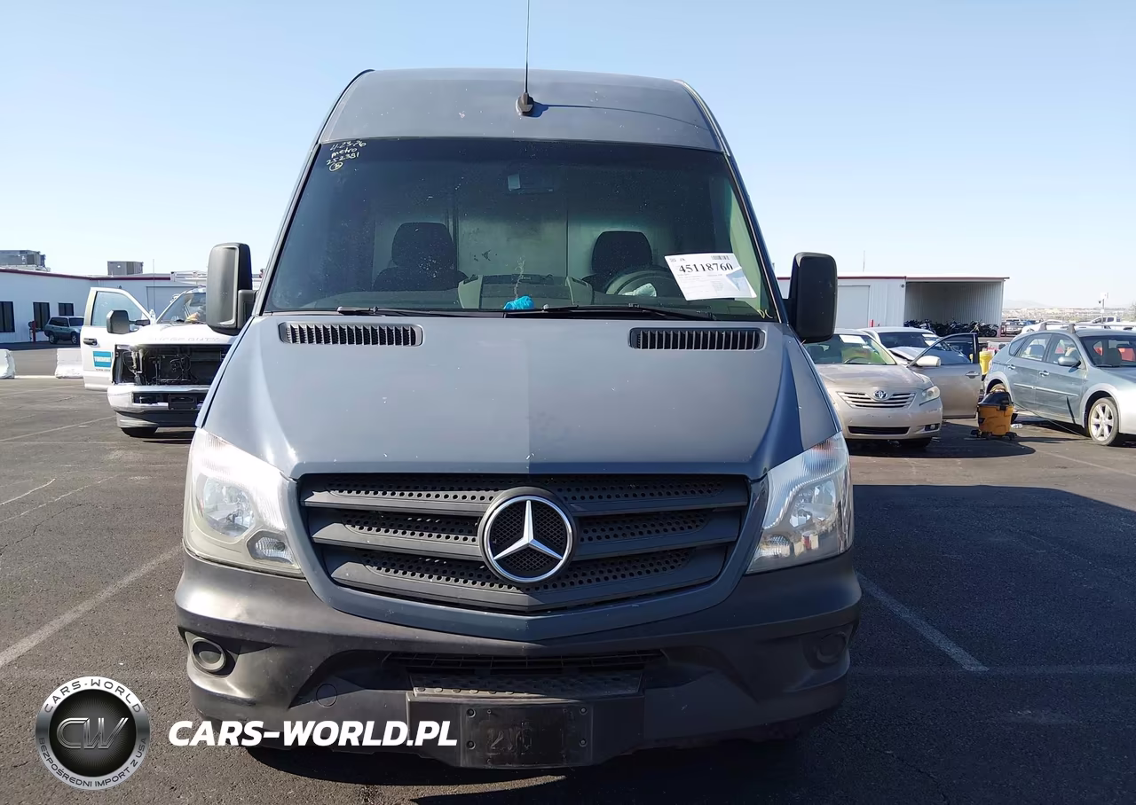 2018 Mercedes-Benz Sprinter 2500 Standard Roof V6 VIN:WD3PE7CD5JP623849 - 13