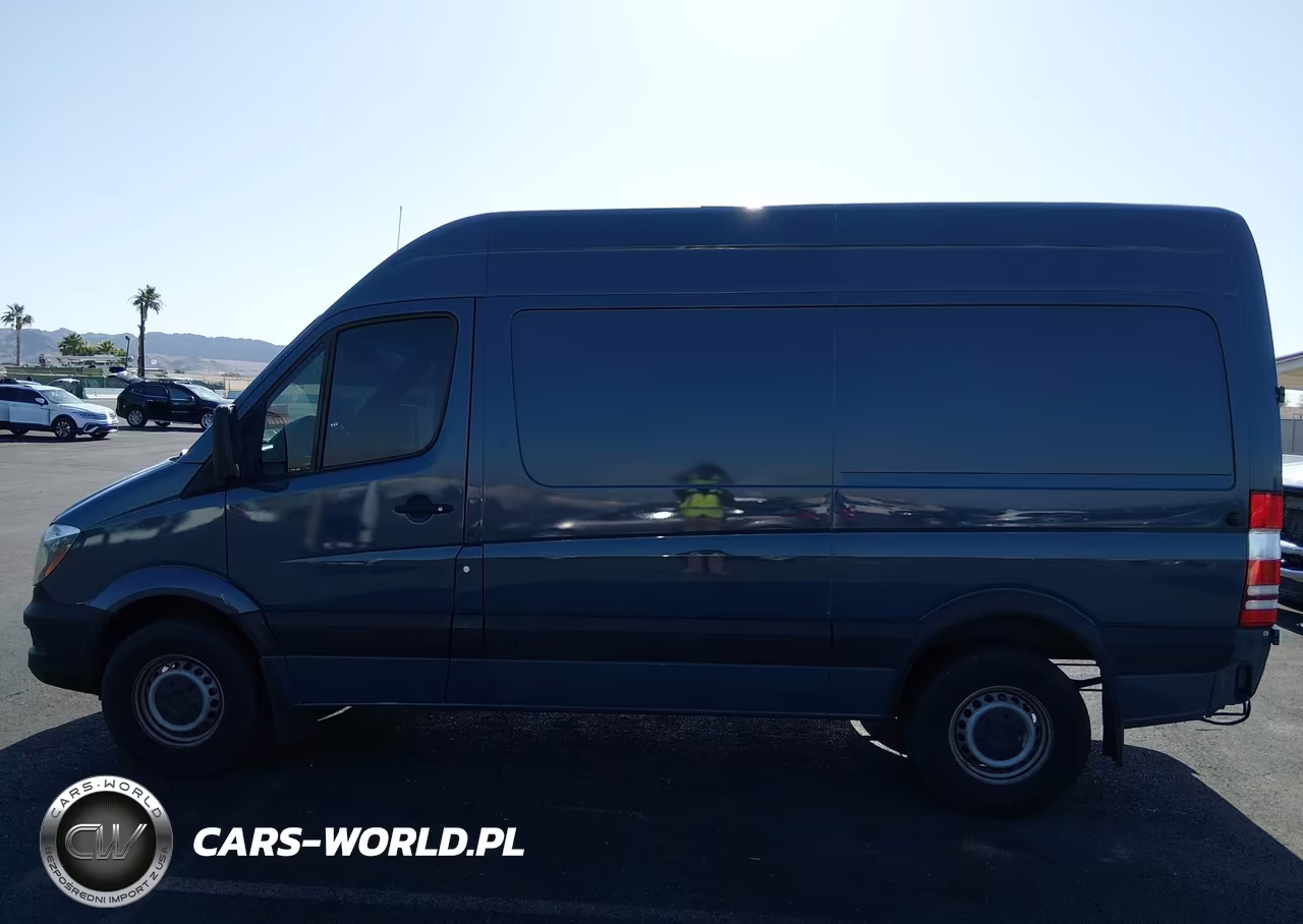 2018 Mercedes-Benz Sprinter 2500 Standard Roof V6 VIN:WD3PE7CD5JP623849 - 15