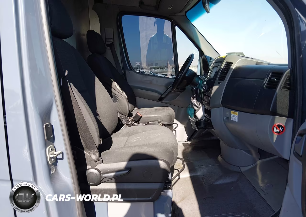2018 Mercedes-Benz Sprinter 2500 Standard Roof V6 VIN:WD3PE7CD5JP623849 - 5