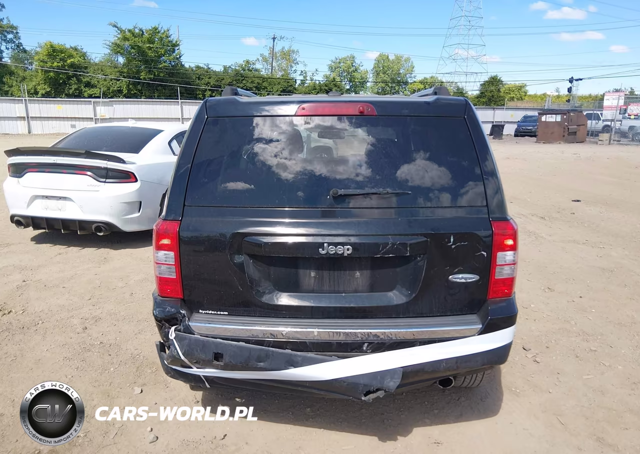 2016 Jeep Patriot High Altitude Edition VIN:1C4NJPFAXGD561594 - 16