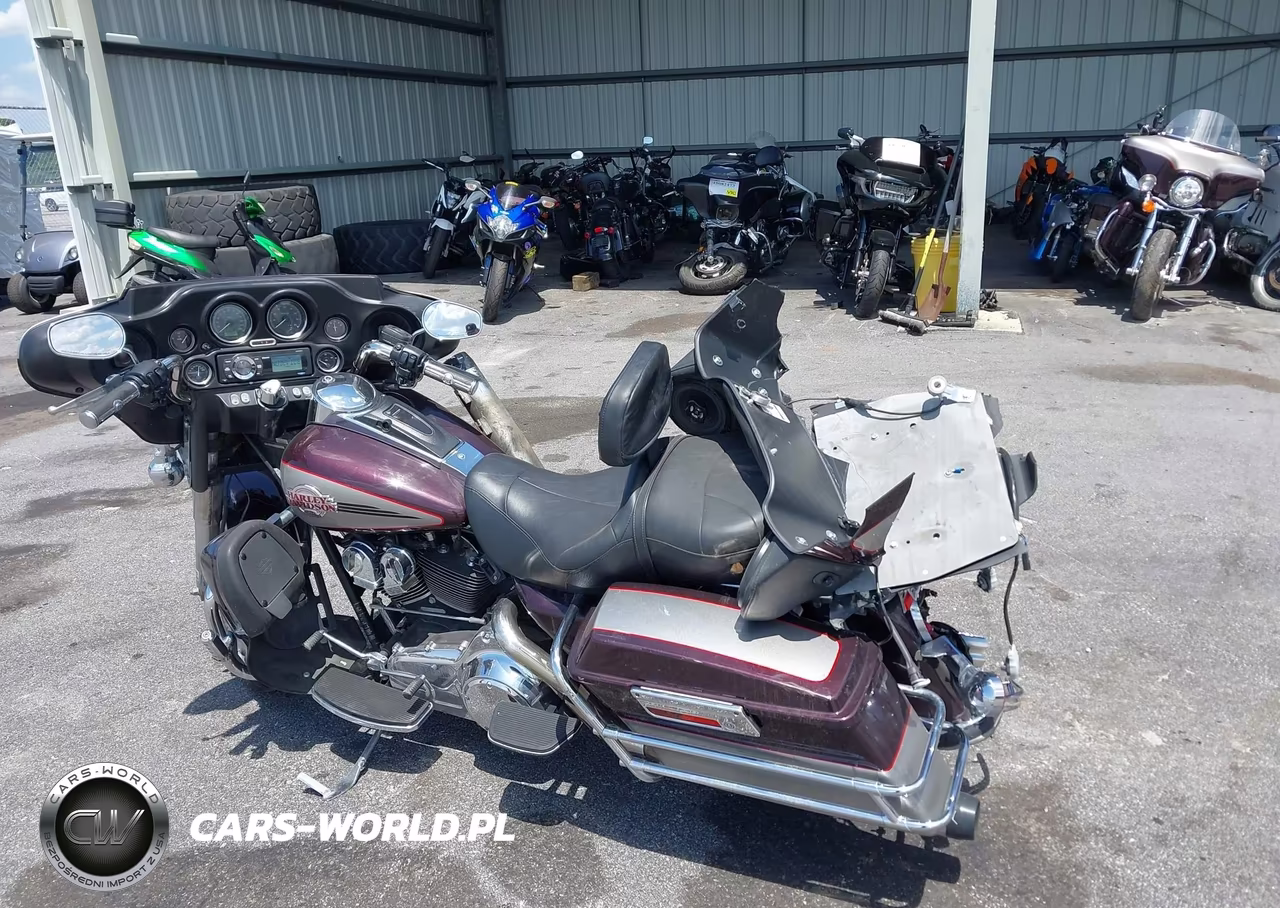 2007 Harley-Davidson Flhtcui VIN:1HD1FC4147Y722685 - 3