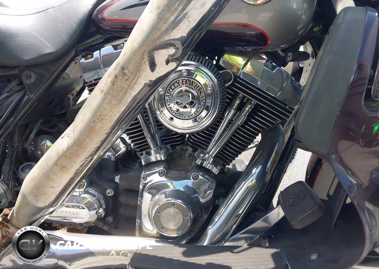 2007 Harley-Davidson Flhtcui VIN:1HD1FC4147Y722685 - 8