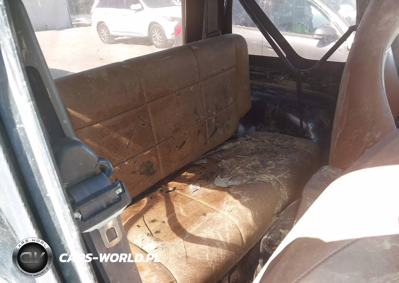 2002 Jeep Wrangler X VIN:1J4FA39S52P748115 - 8