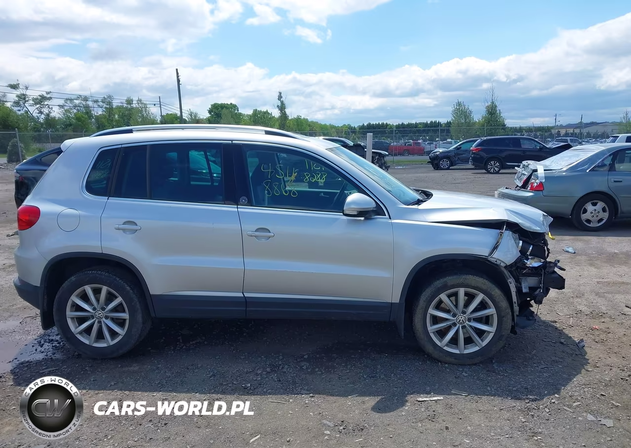 2017 Volkswagen Tiguan 2.0T Wolfsburg Edition VIN:WVGSV7AX5HK023901 - 13