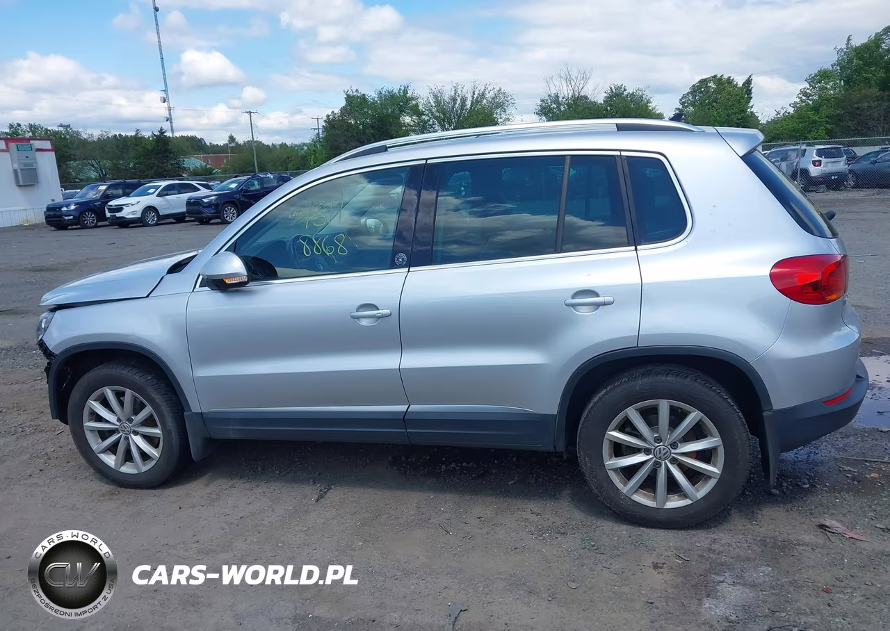 2017 Volkswagen Tiguan 2.0T Wolfsburg Edition VIN:WVGSV7AX5HK023901 - 14