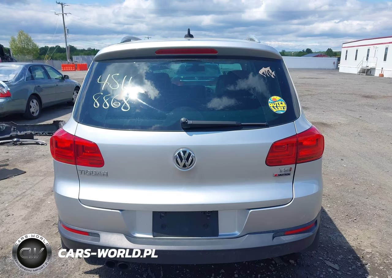 2017 Volkswagen Tiguan 2.0T Wolfsburg Edition VIN:WVGSV7AX5HK023901 - 16