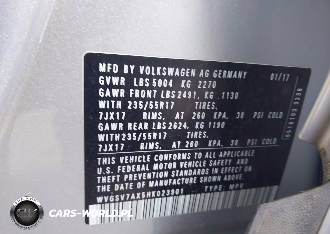 2017 Volkswagen Tiguan 2.0T Wolfsburg Edition VIN:WVGSV7AX5HK023901 - 9