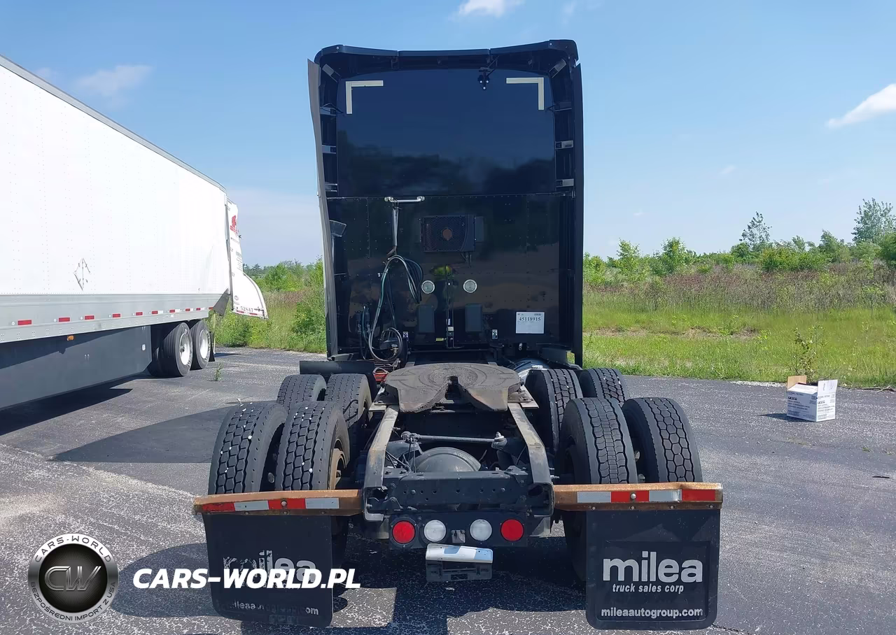 2018 Kenworth T680 VIN:1XKYDP9X1JJ214253 - 18