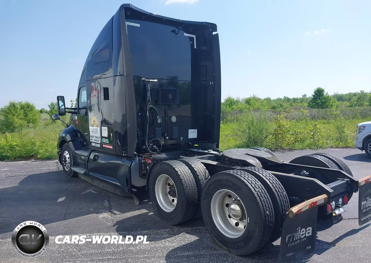 2018 Kenworth T680 VIN:1XKYDP9X1JJ214253 - 3