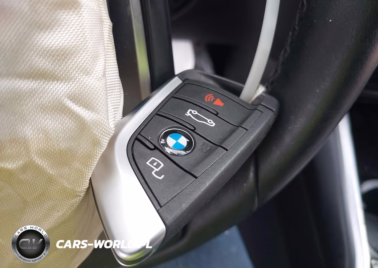 2023 BMW 330I xDrive VIN:3MW89FF07P8D04328 - 11