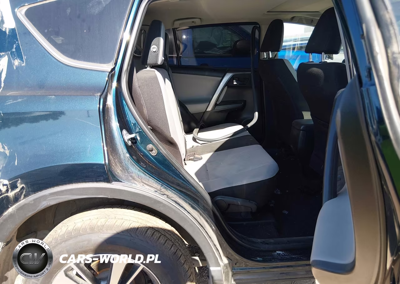 2018 Toyota Rav4 Xle VIN:JTMWFREV4JJ738302 - 8